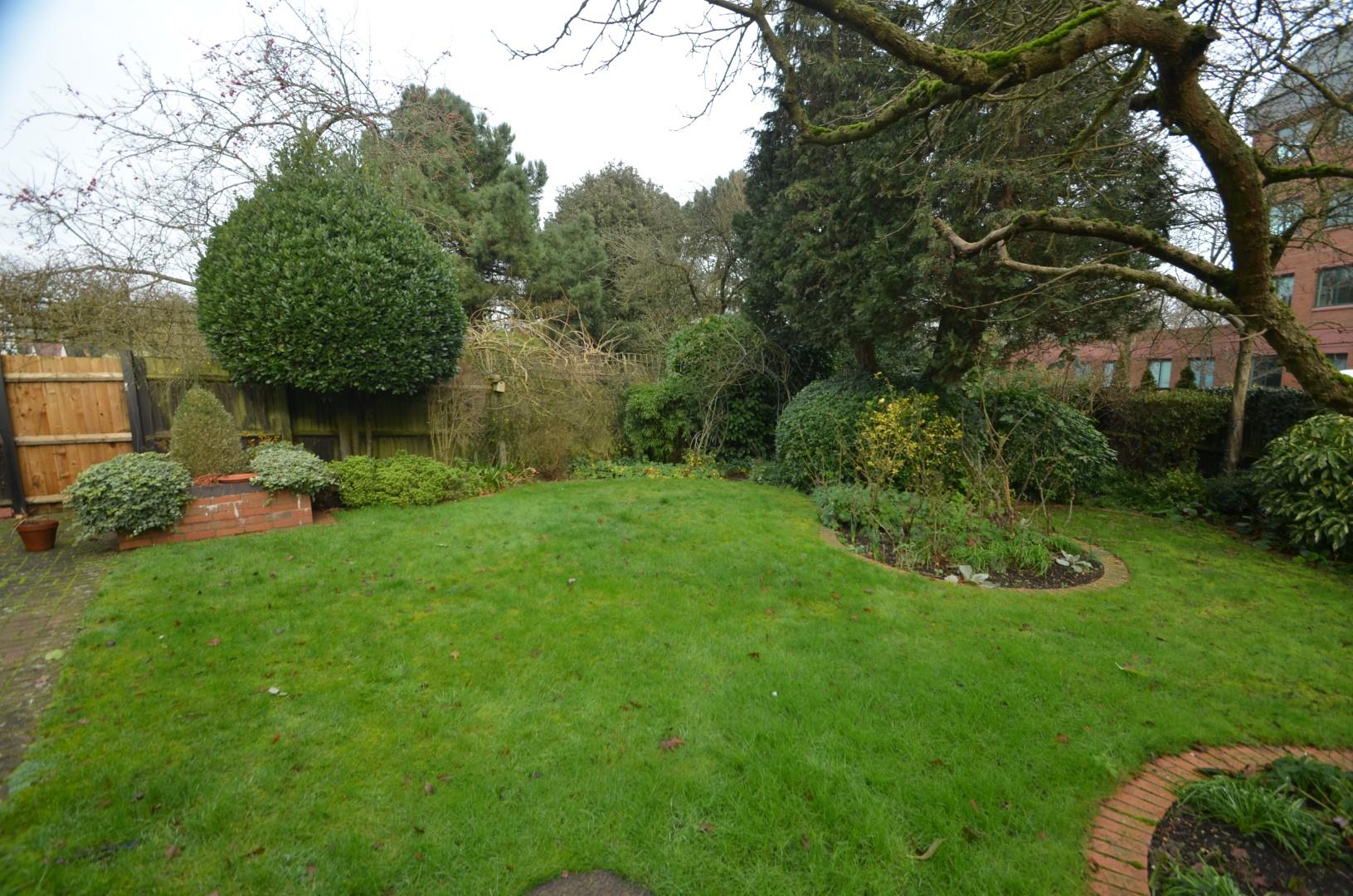 The Ridgeway, Mill Hill